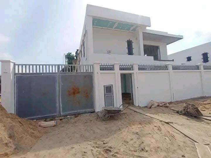 Impression première couche et corrections des défauts - Chez Imof Immobilier, nous ne nous contentons pas...