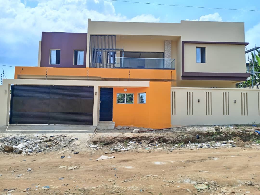 villa R+1